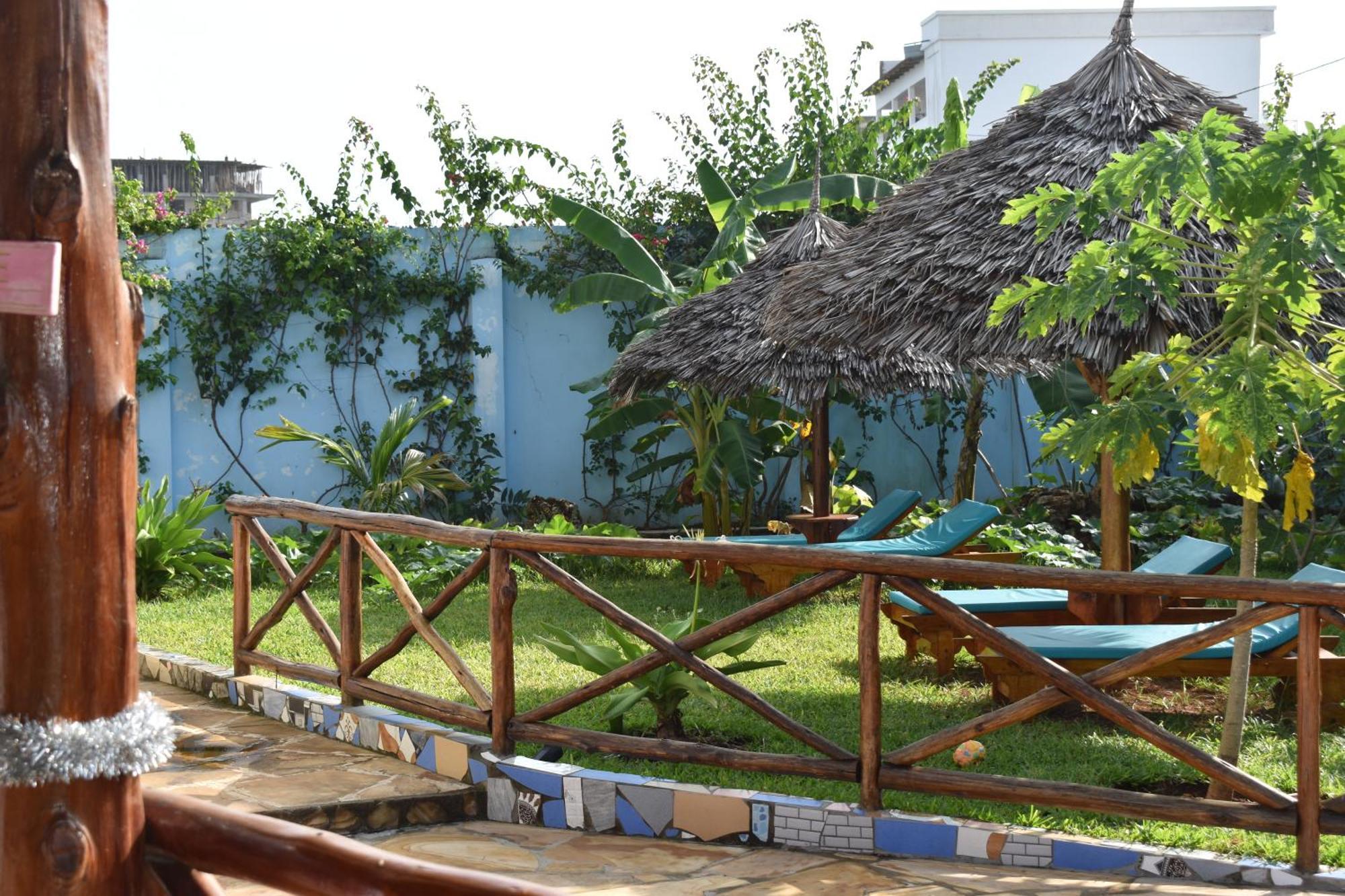 Pineapple House Bed & Breakfast Nungwi Eksteriør bilde