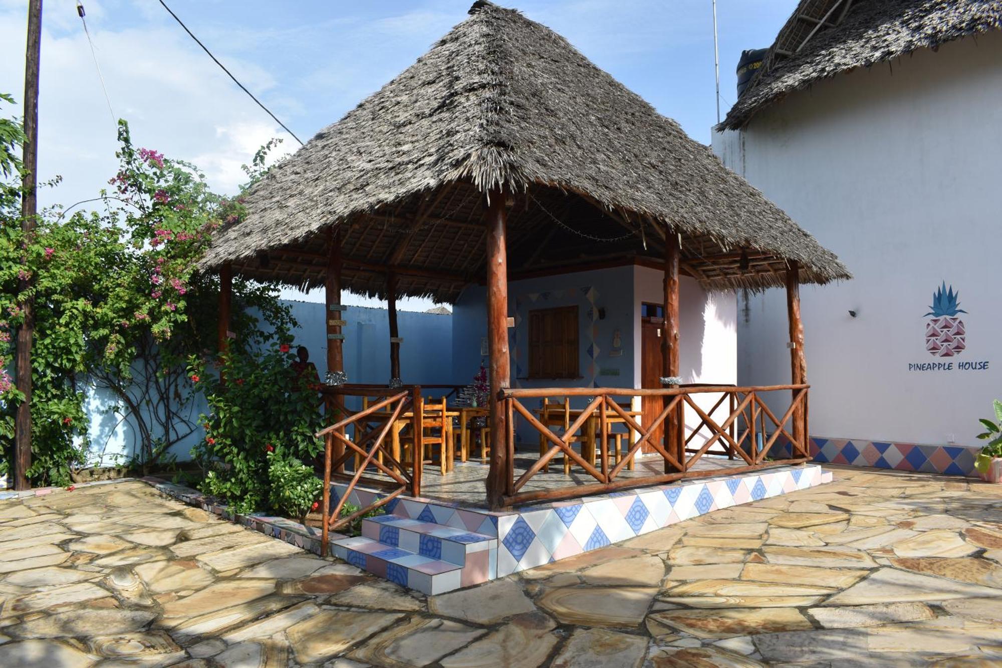 Pineapple House Bed & Breakfast Nungwi Eksteriør bilde