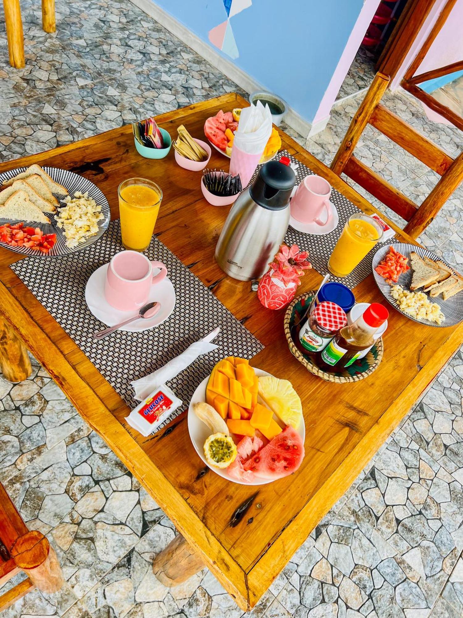 Pineapple House Bed & Breakfast Nungwi Eksteriør bilde